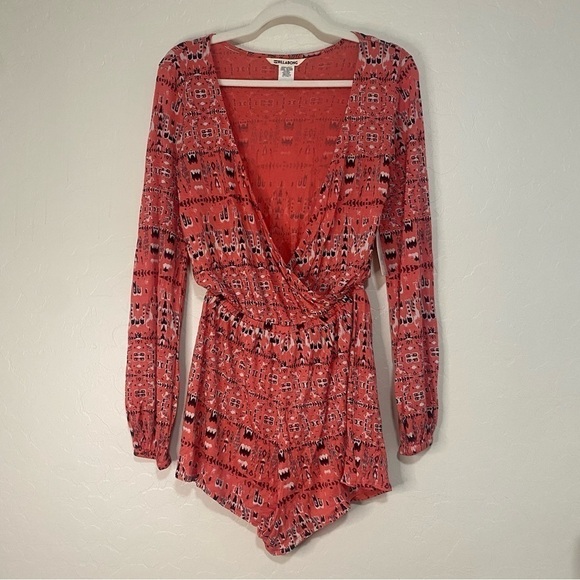 NWT Billabong Picture Perfect Printed Long sleeve Bohemian Knit Romper Size S - Picture 2 of 7
